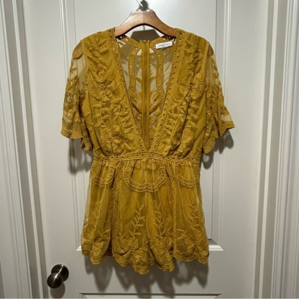 Honey Punch size L Mustard Yellow Lace Romper